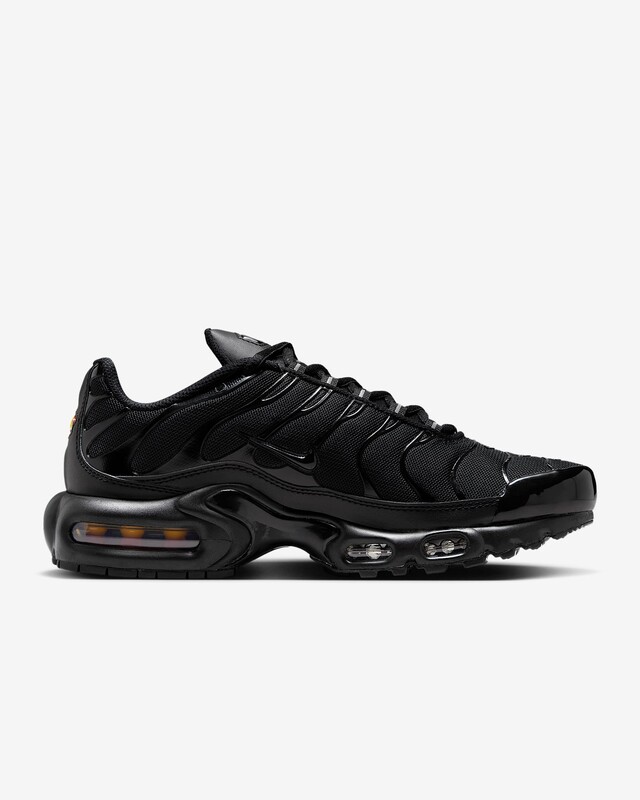 Nike Air Max Plus "Triple Black" | DM2362-002 Nike Air Max Plus "Triple Black" | DM2362-002
