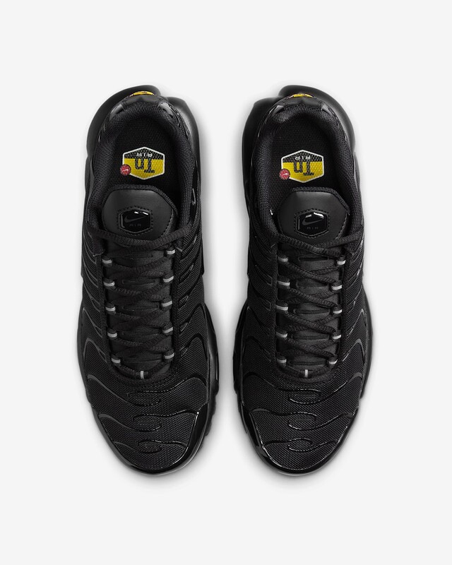Nike Air Max Plus "Triple Black" | DM2362-002