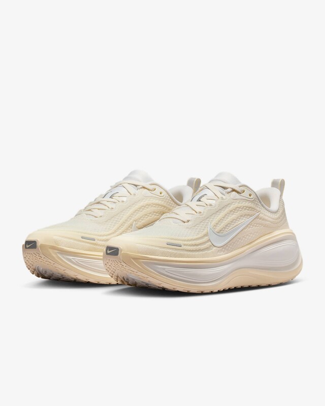 Nike Vomero Plus "Sail" | HV8154-105