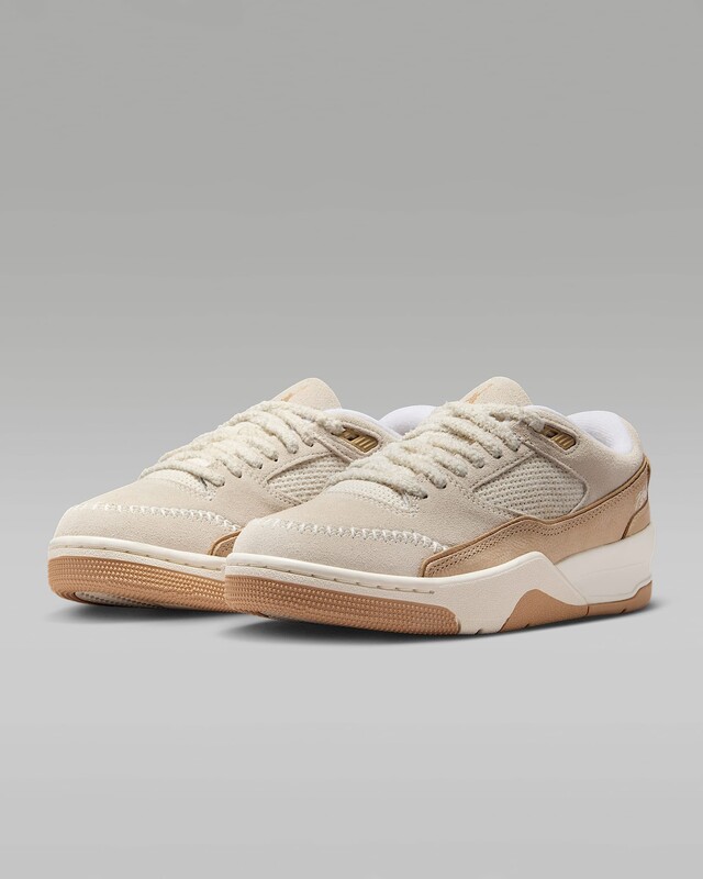 Jordan Flight Court SE "Light Orewood Brown" | IB4414-120 Jordan Flight Court SE "Light Orewood Brown" | IB4414-120