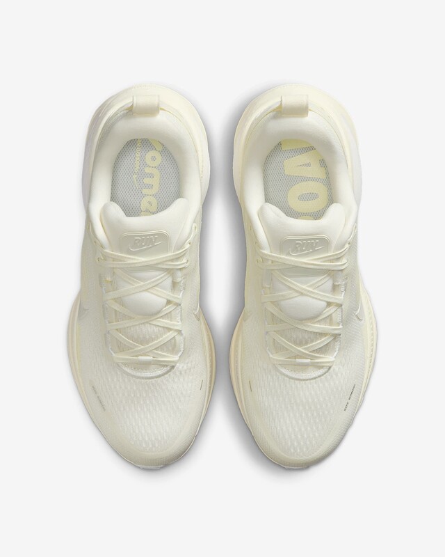 Nike Vomero 18 "Coconut Milk" | HM6804-110