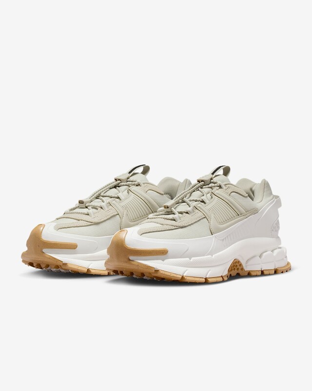 NIke Zoom Vomero Roam "Light Stone" | HQ2181-100