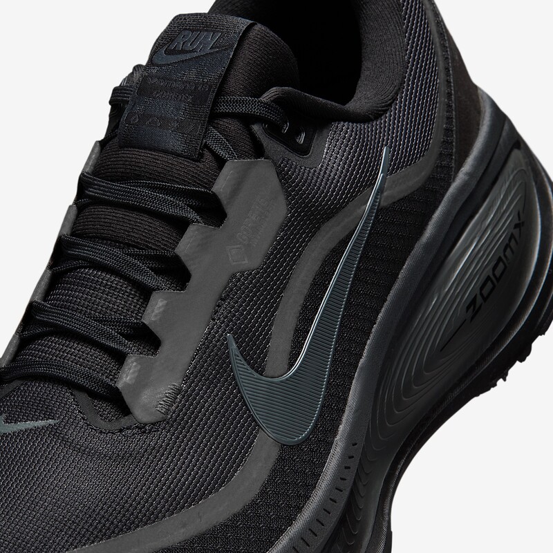 Nike Vomero 18 GORE-TEX "Triple Black" | HQ7001-001 Nike Vomero 18 GORE-TEX "Triple Black" | HQ7001-001