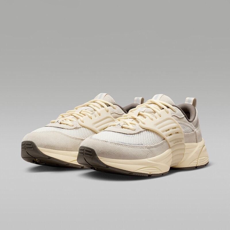 Jordan Trunner "Light Orewood Brown" | IB3722-101 Jordan Trunner "Light Orewood Brown" | IB3722-101