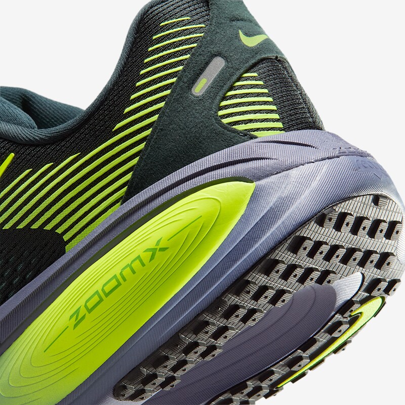 Nike Vomero 18 "Seaweed" | HM6803-301 Nike Vomero 18 "Seaweed" | HM6803-301