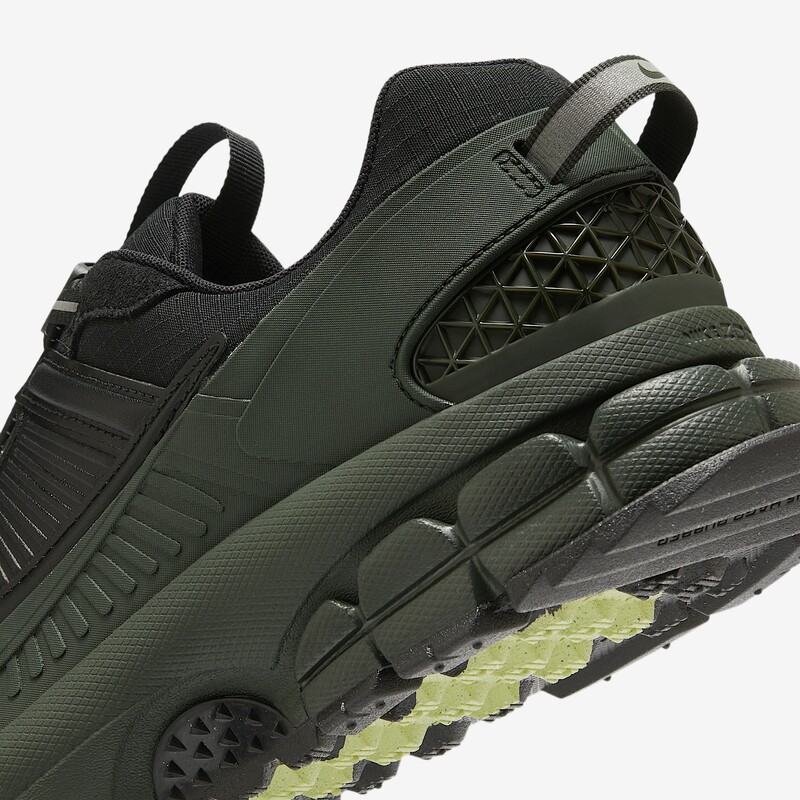 NIke Zoom Vomero Roam "Sequoia" | FV2295-300