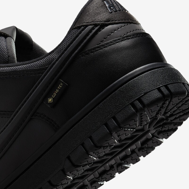 Nike Dunk Low GTX "Triple Black" | HQ2053-001