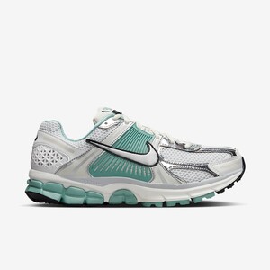 Nike Zoom Vomero 5 "Metallic Silver/Green" | HF1877-101