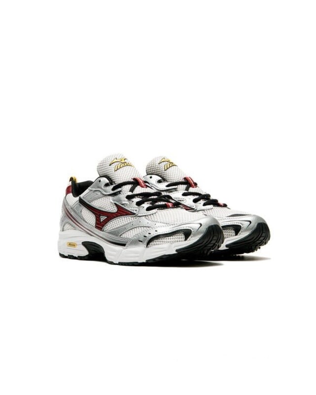 Mizuno MXR "Nimbus Cloud" | D1GA245112