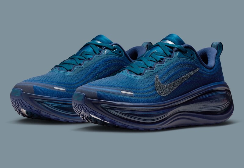 Nike Vomero Plus "Swarovski" | IM7389-499