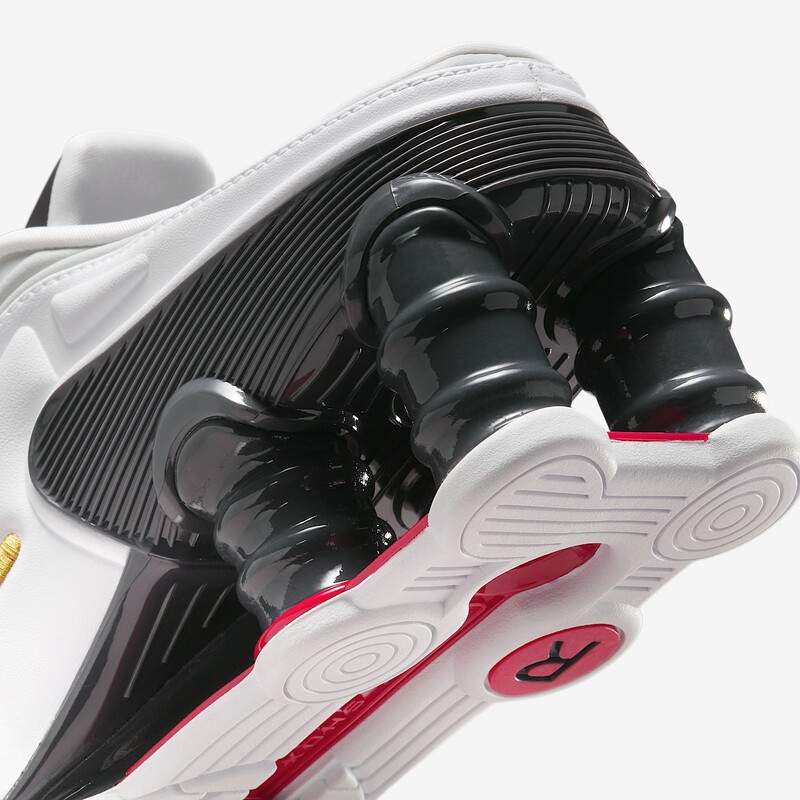 Martine Rose x Nike Shox MR4 "Metallic Platinum" | IM5420-100