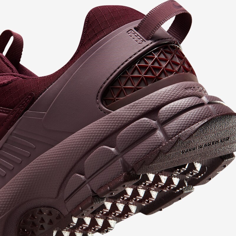 NIke Zoom Vomero Roam "Tattoo" | HQ2181-500