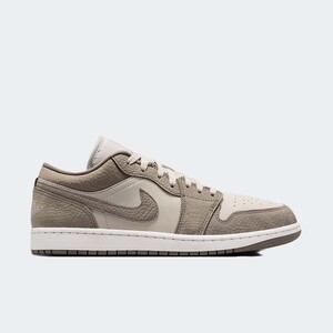 Air Jordan 1 Low "Olive Grey" | IU7552-040 Air Jordan 1 Low "Olive Grey" | IU7552-040
