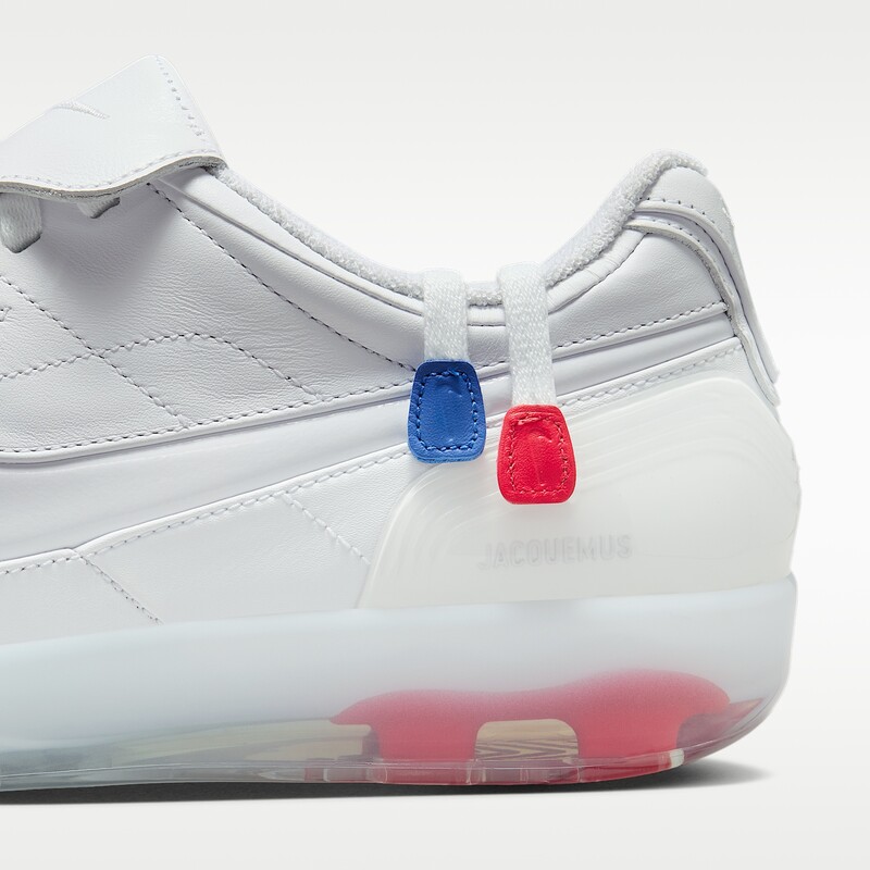 Jacquemus x Nike Cryoshot Tiempo R10 "France" | IO0619-100
