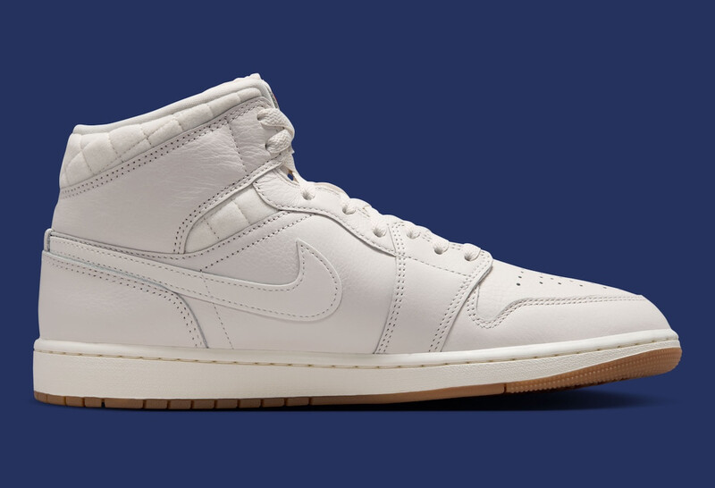 Air Jordan 1 Mid "Brazil Football" | IO2051-001