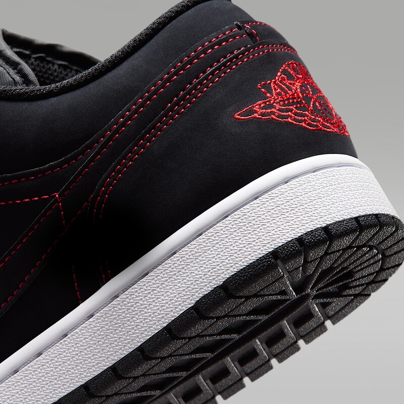 Air Jordan 1 Low "Bloodline" | 553558-076 Air Jordan 1 Low "Bloodline" | 553558-076