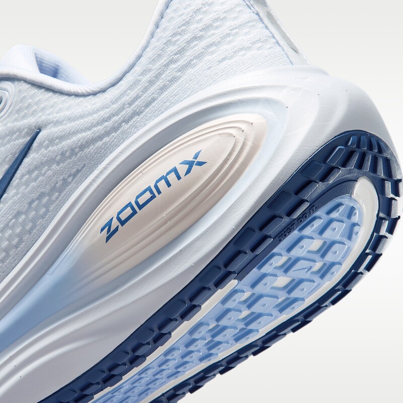 Nike Vomero Plus "Aluminum" | HV8154-108 Nike Vomero Plus "Aluminum" | HV8154-108