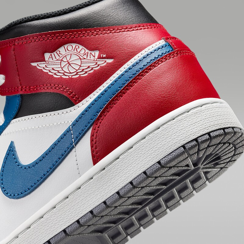 Air Jordan 1 Mid "Team USA" | DQ8426-406 Air Jordan 1 Mid "Team USA" | DQ8426-406