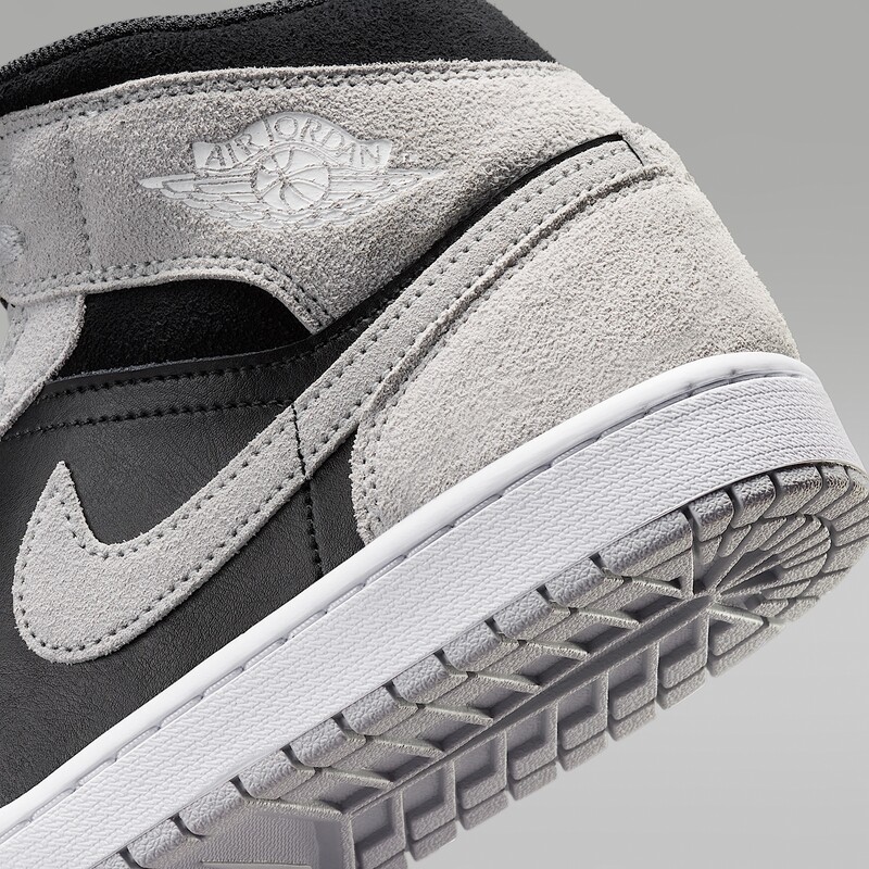Air Jordan 1 Mid "Light Smoke Grey" | DQ8426-008