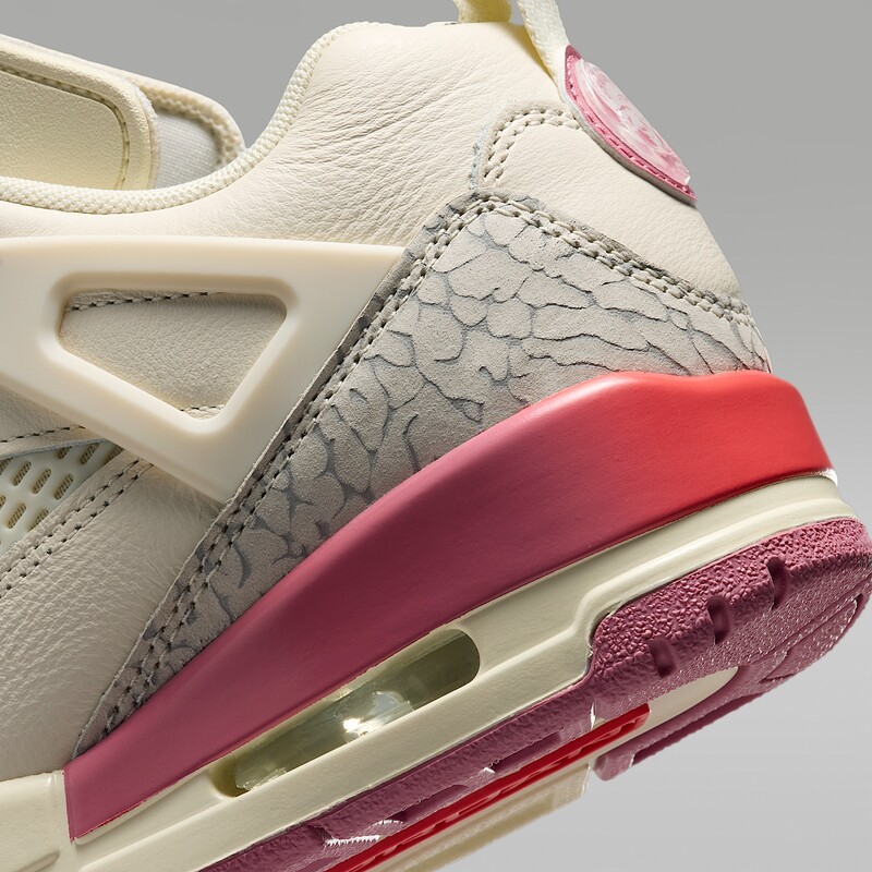 Jordan Spizike Low "Pale Ivory/Track Red" | IR1836-103