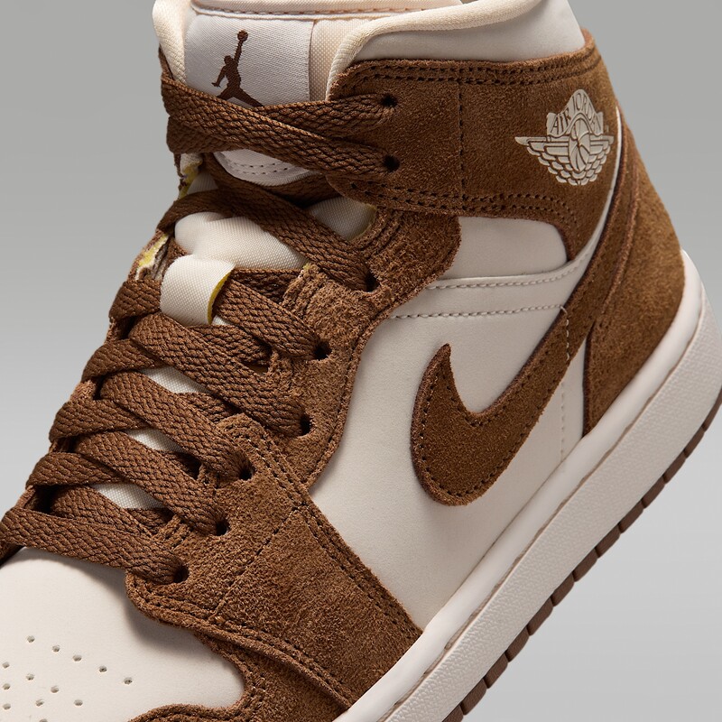 Air Jordan 1 Mid "Light British Tan" | BQ6472-203 Air Jordan 1 Mid "Light British Tan" | BQ6472-203
