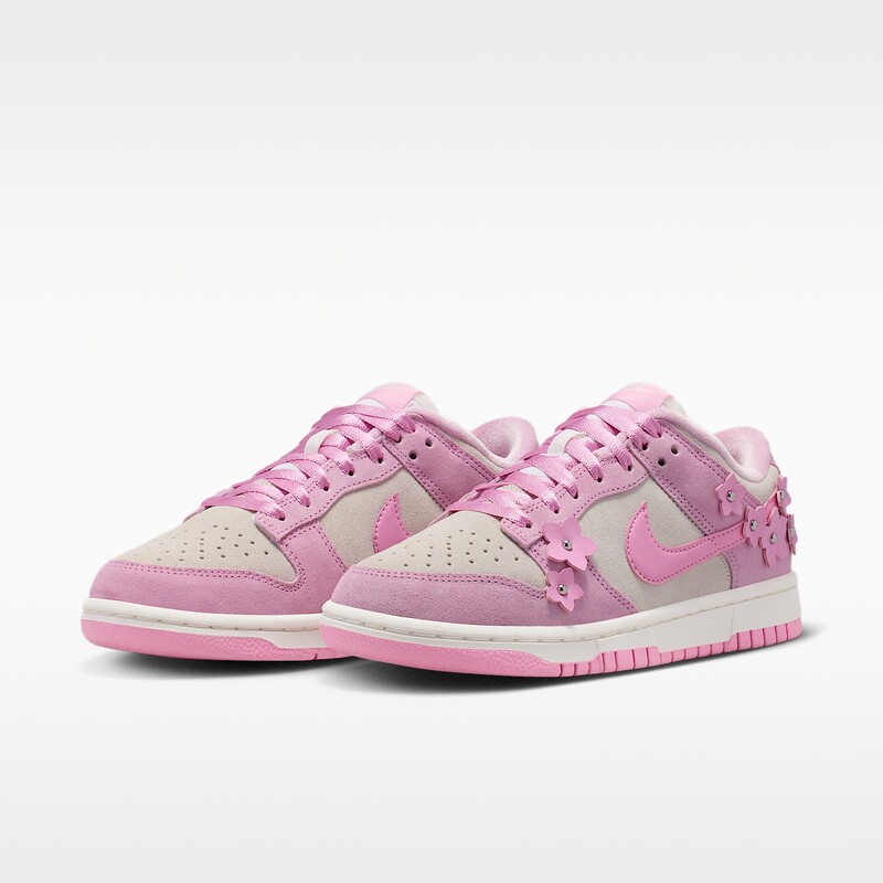 Nike Dunk Low "Pink Flowers" | IV4726-600 Nike Dunk Low "Pink Flowers" | IV4726-600