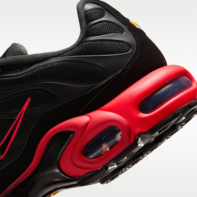 Nike Air Max Plus "Black/Red" | IX0385-001