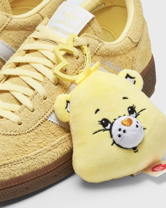 Care Bears x adidas Handball SPZL "Funshine Bear" | KI5034