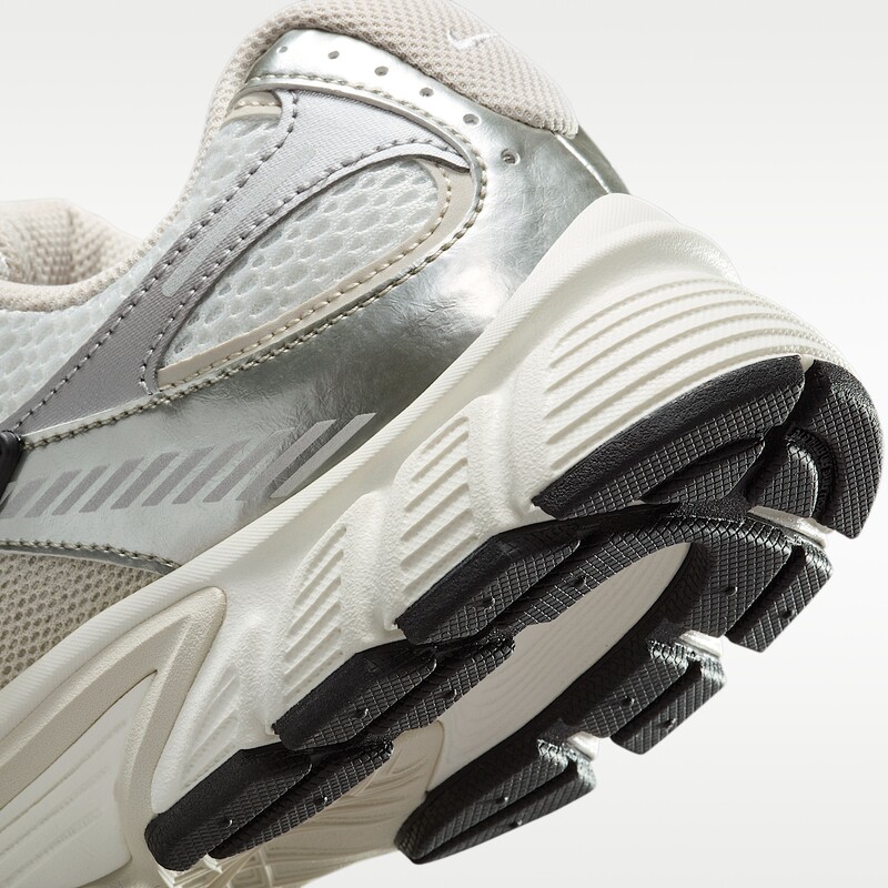 Nike V5 RNR "Sail" | HQ7901-104 Nike V5 RNR "Sail" | HQ7901-104