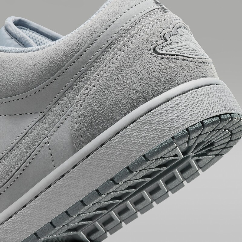 Air Jordan 1 Low SE Craft "Wolf Grey" | IR2014-012