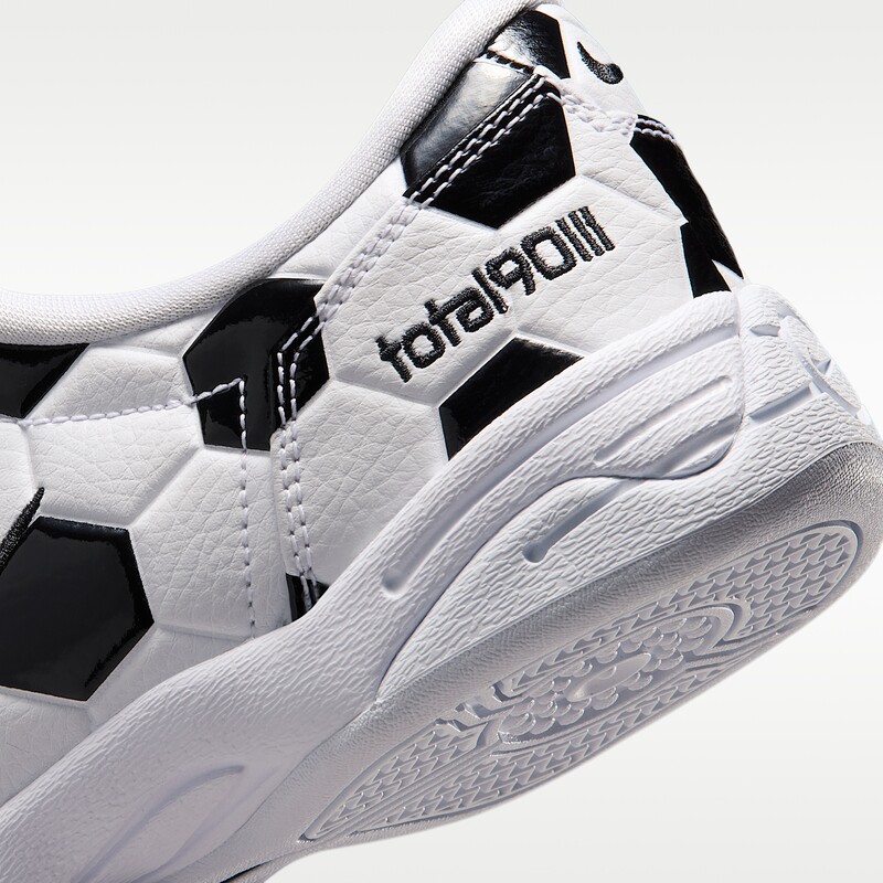 Nike Total 90 III "Soccer Ball" | IO2388-100