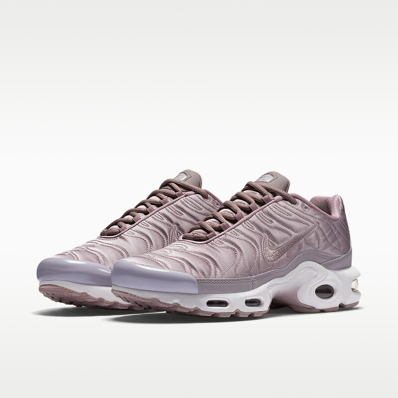 Nike Air Max Plus SE "Plum Fog" | 830768-551 Nike Air Max Plus SE "Plum Fog" | 830768-551