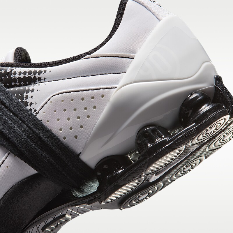 Nike Total 90 Shox Magia "White/Black" | IR8176-100 Nike Total 90 Shox Magia "White/Black" | IR8176-100