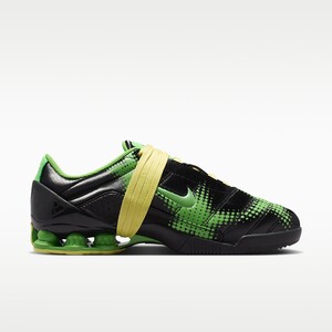 Nike Total 90 Shox Magia "Black/Yellow Diamond" | IR8176-002 Nike Total 90 Shox Magia "Black/Yellow Diamond" | IR8176-002