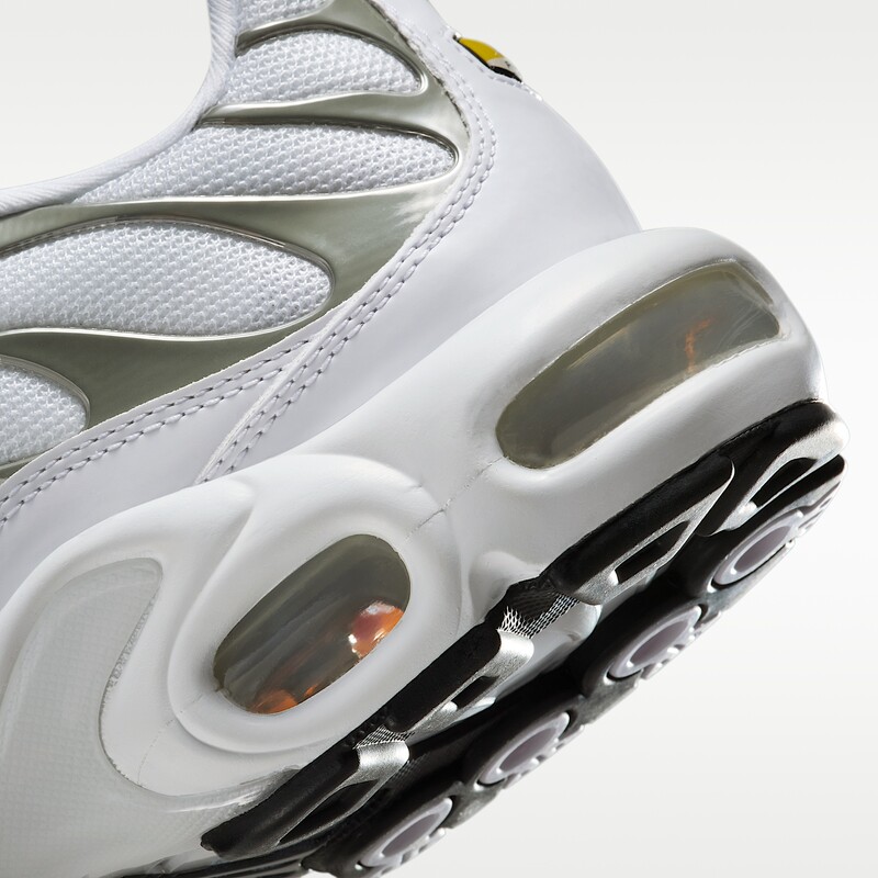 Nike Air Max Plus SE "Pure Platinum" | HJ9743-100 Nike Air Max Plus SE "Pure Platinum" | HJ9743-100