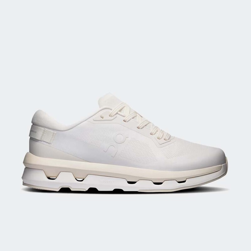 On Cloudzone "Ivory/Dew" | 3WF10073387