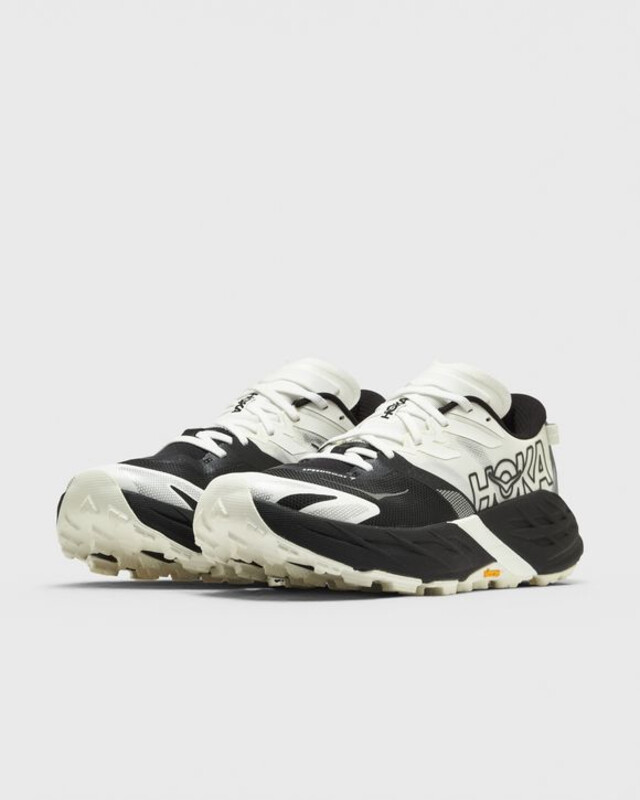 HOKA ONE ONE Speedgoat 7 "Black/White" | 1171928-BWHT