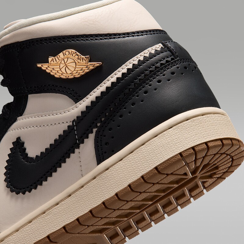 Air Jordan 1 Mid "Off-Noir/Chalk" | IO0760-001
