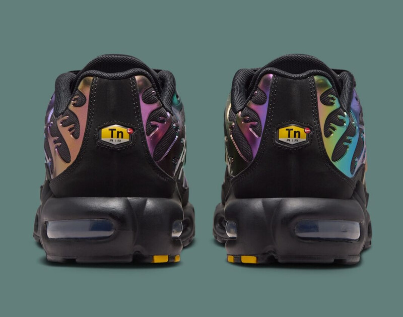 Nike Air Max Plus "Oil Slick" | IH7960-001 Nike Air Max Plus "Oil Slick" | IH7960-001