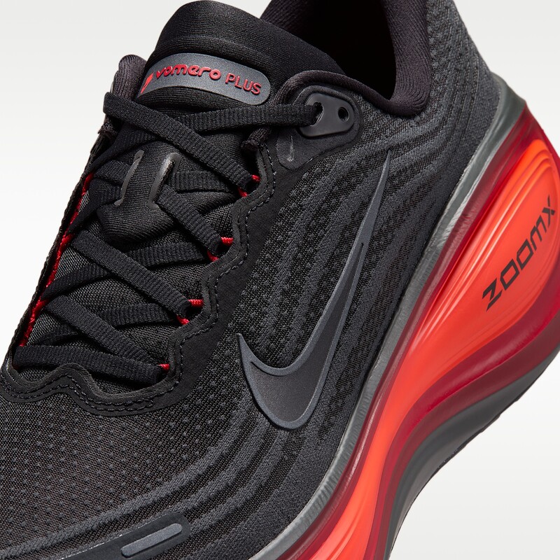 Nike Vomero Plus "Bred" | HV8150-017