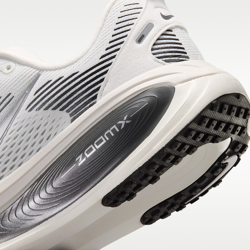 Nike Vomero 18 "Photon Dust" | IO9915-101 Nike Vomero 18 "Photon Dust" | IO9915-101