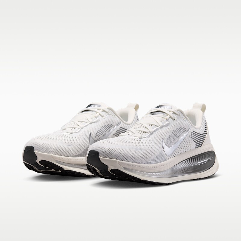 Nike Vomero 18 "Photon Dust" | IO9915-101