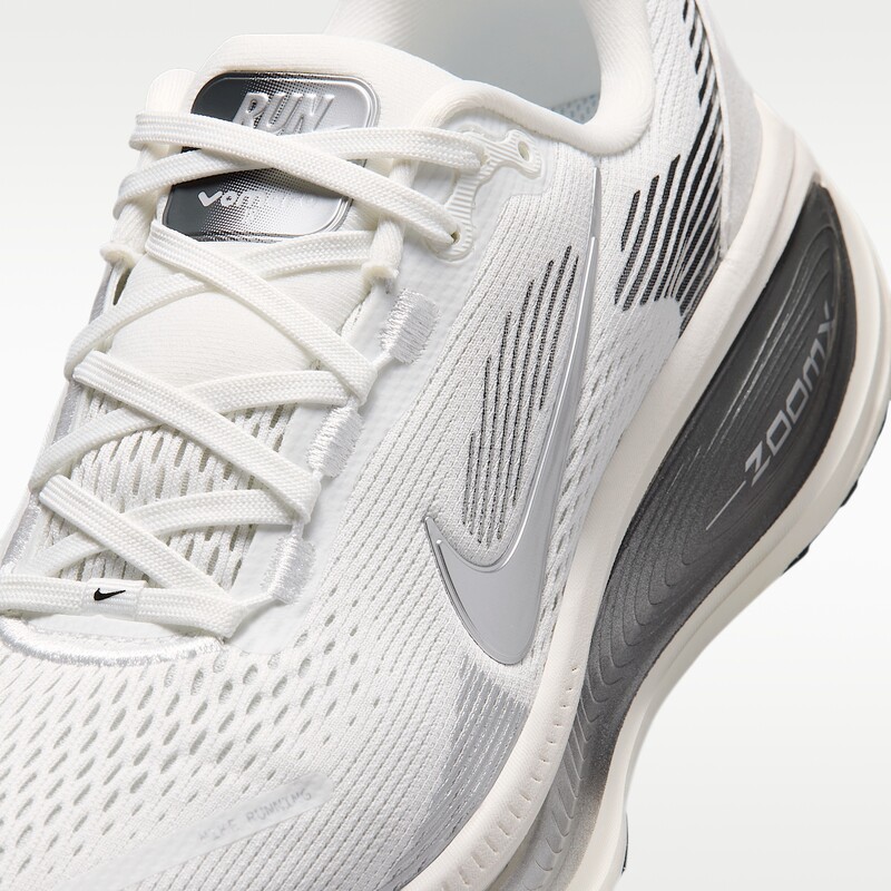 Nike Vomero 18 "Photon Dust" | IO9915-101 Nike Vomero 18 "Photon Dust" | IO9915-101