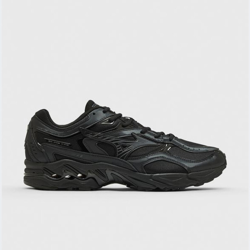 Mizuno Wave MG4 LS "Metallic Black" | D1GA260C01
