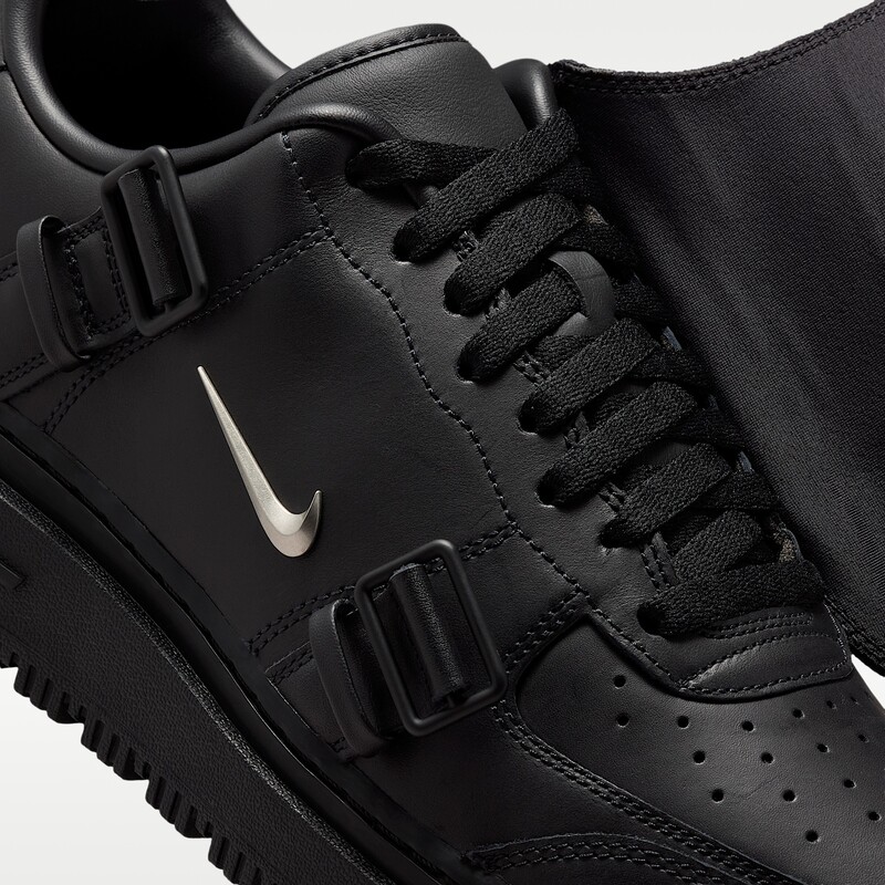 Nike Air Force 1 Luxe "Black" | JA3822-010