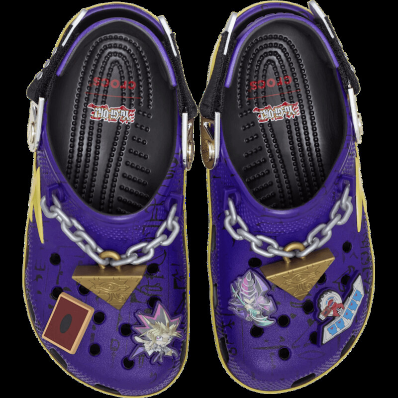 Yu-Gi-Oh! x Crocs Classic Clog "Seto Kaiba" | 213590-90H Yu-Gi-Oh! x Crocs Classic Clog "Seto Kaiba" | 213590-90H