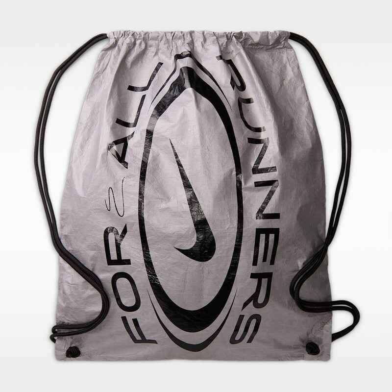 Distance x Nike Vomero Plus | IQ7318-100
