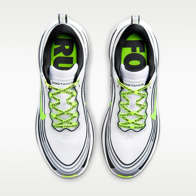 Distance x Nike Vomero Plus | IQ7318-100 Distance x Nike Vomero Plus | IQ7318-100