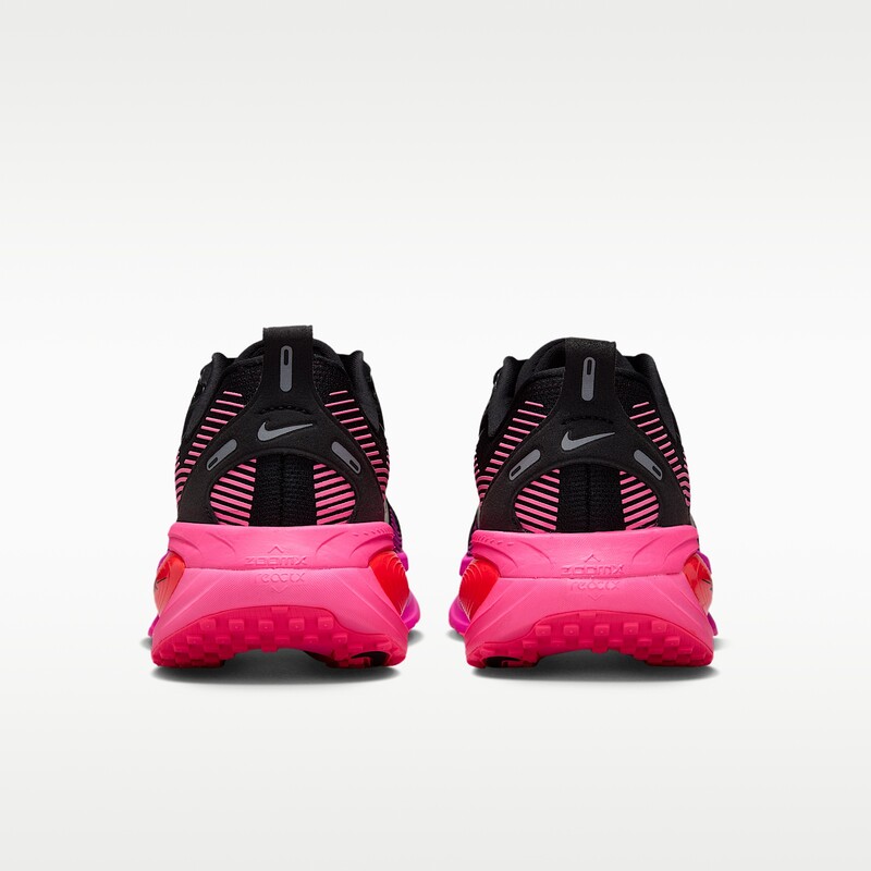 Nike Vomero 18 "Black/Hyper Pink" | HM6804-013