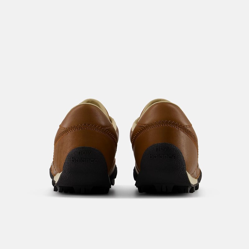 New Balance Gator Run "Bark" | UGTRS2AN